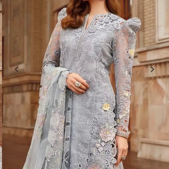 Pakistani brand new 3 piece full embroidered Maria b luxury organza dress size L - Picture 2 of 16